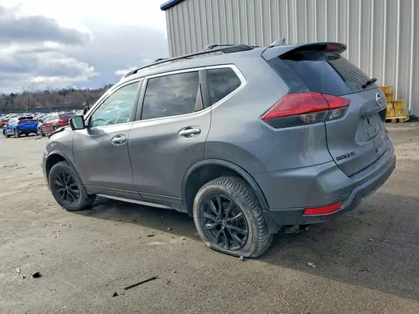 5N1AT2MV7JC836512 2018 NISSAN ROGUE - Image 2