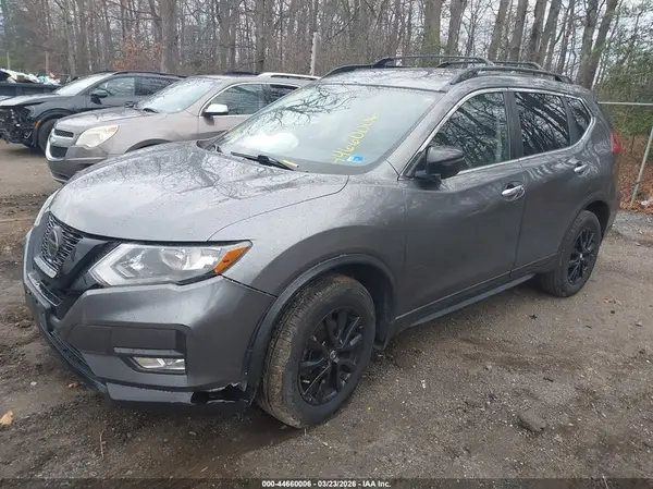 5N1AT2MV7JC840804 2018 NISSAN ROGUE - Image 2