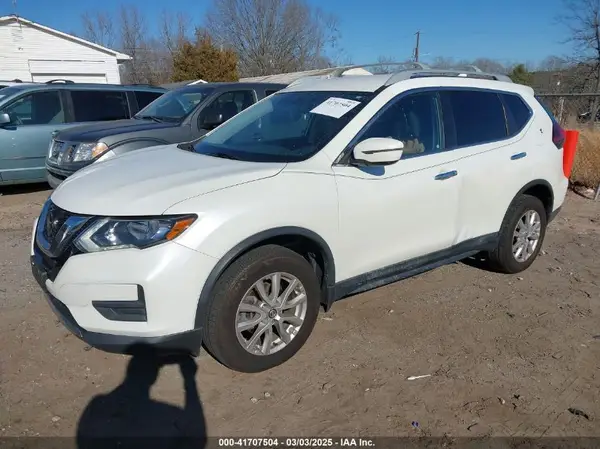 5N1AT2MV7JC847624 2018 NISSAN ROGUE - Image 2
