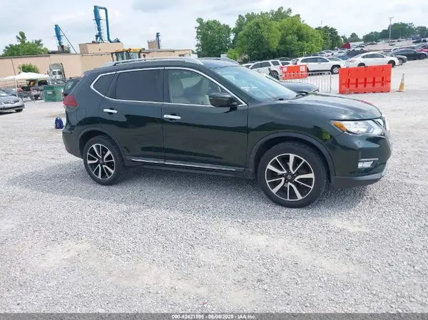 5N1AT2MV7KC710152 2019 NISSAN ROGUE - Image 1