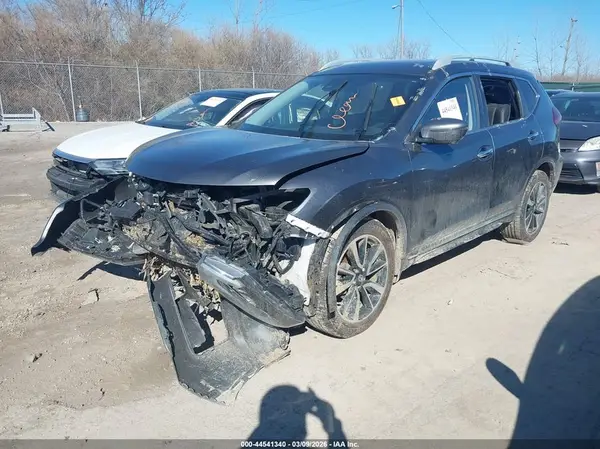5N1AT2MV7KC715139 2019 NISSAN ROGUE - Image 2