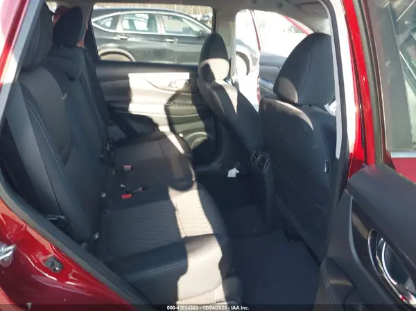 5N1AT2MV7KC717957 2019 NISSAN ROGUE - Image 8