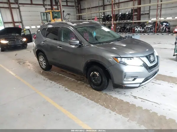 5N1AT2MV7KC720700 2019 NISSAN ROGUE - Image 1