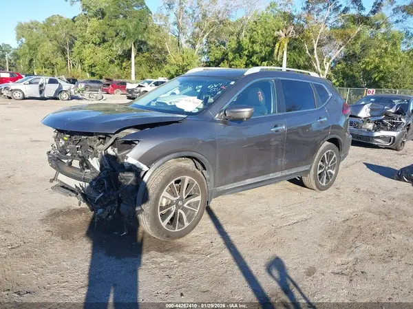 5N1AT2MV7KC725640 2019 NISSAN ROGUE - Image 2