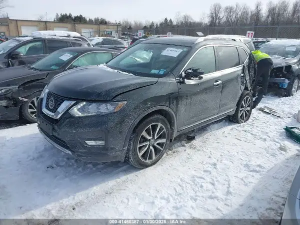 5N1AT2MV7KC726626 2019 NISSAN ROGUE - Image 2