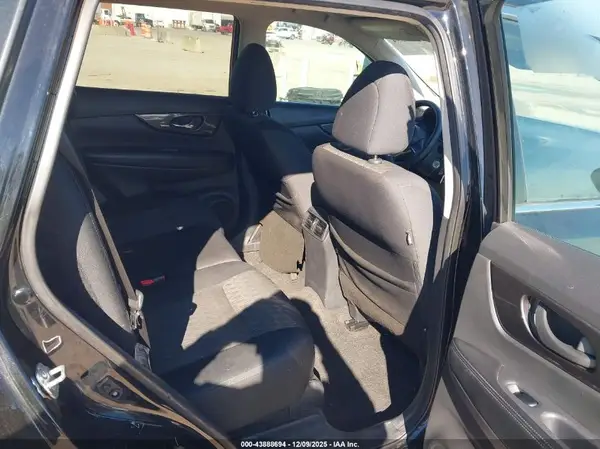 5N1AT2MV7KC737643 2019 NISSAN ROGUE - Image 8