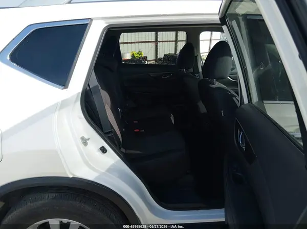 5N1AT2MV7KC748948 2019 NISSAN ROGUE - Image 8