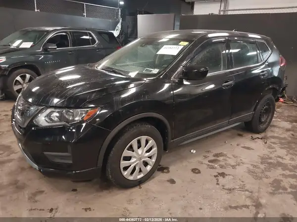 5N1AT2MV7KC767418 2019 NISSAN ROGUE - Image 2