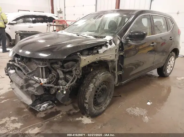 5N1AT2MV7KC785630 2019 NISSAN ROGUE - Image 2