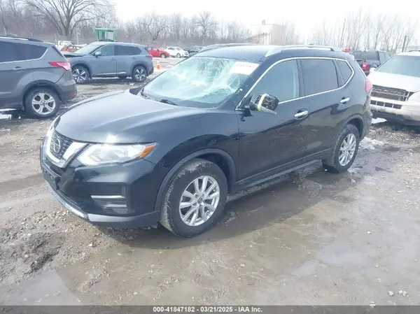 5N1AT2MV7KC811028 2019 NISSAN ROGUE - Image 2