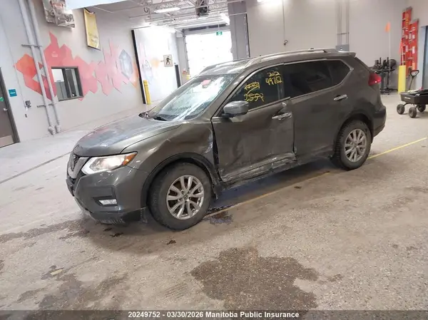 5N1AT2MV7KC818299 2019 NISSAN ROGUE - Image 2