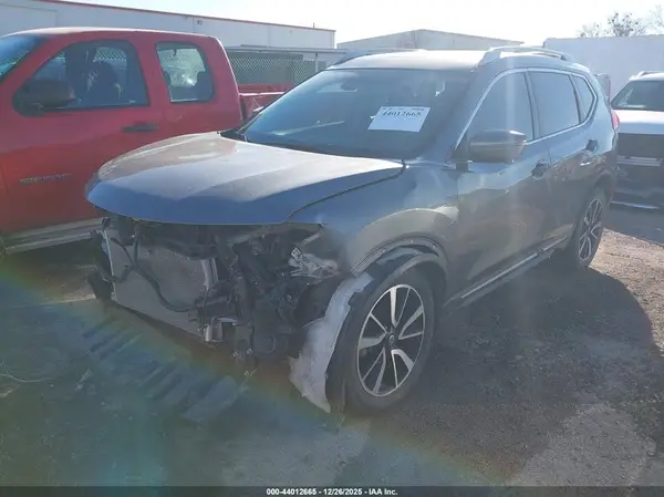 5N1AT2MV7LC732718 2020 NISSAN ROGUE - Image 2