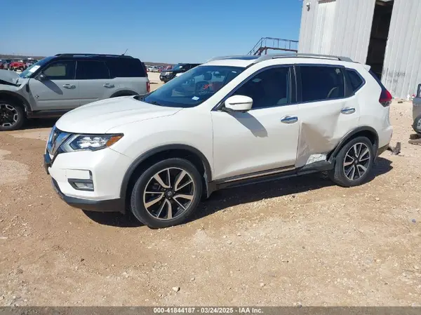 5N1AT2MV7LC738129 2020 NISSAN ROGUE - Image 2