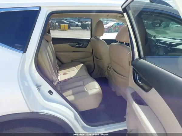 5N1AT2MV8GC790200 2016 NISSAN ROGUE - Image 8