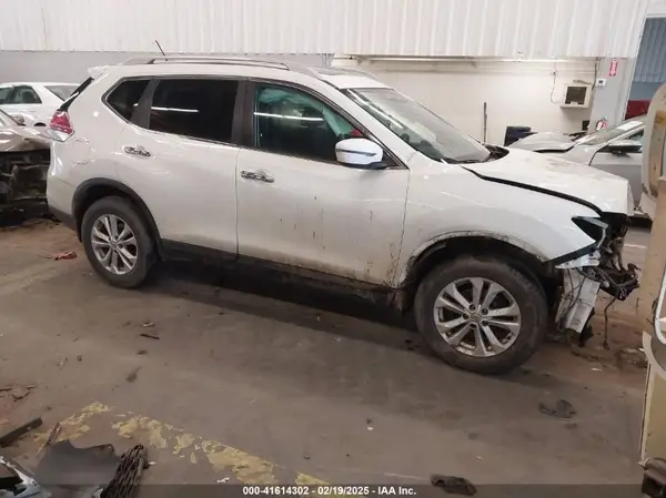 5N1AT2MV8GC825818 2016 NISSAN ROGUE - Image 1