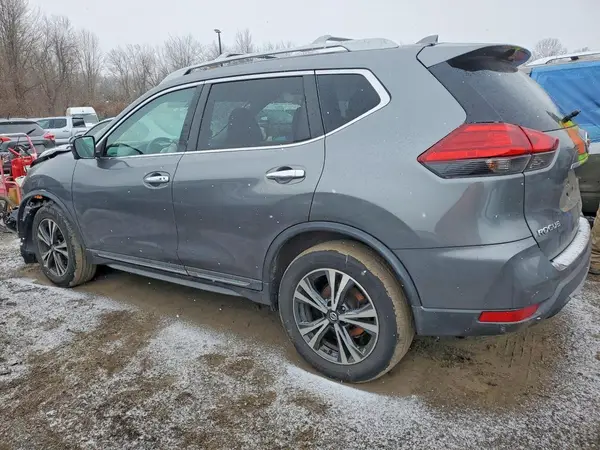 5N1AT2MV8HC731424 2017 NISSAN ROGUE - Image 2