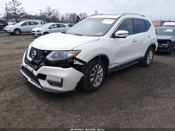 5N1AT2MV8HC733352 2017 NISSAN ROGUE - Image 2