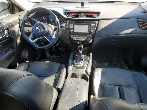 5N1AT2MV8HC743847 2017 NISSAN ROGUE - Image 8