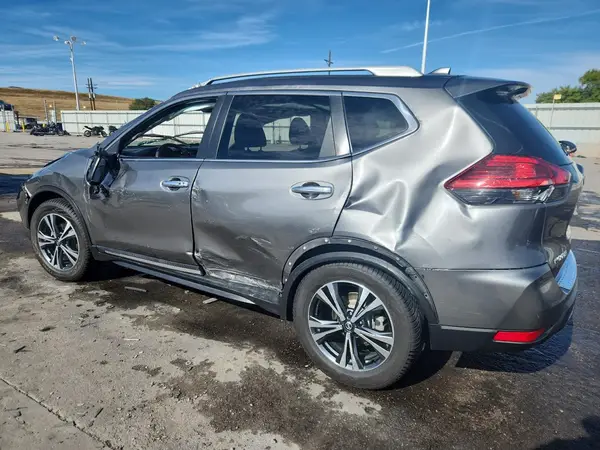 5N1AT2MV8HC749132 2017 NISSAN ROGUE - Image 2