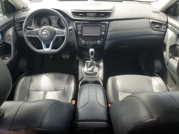 5N1AT2MV8HC749213 2017 NISSAN ROGUE - Image 8