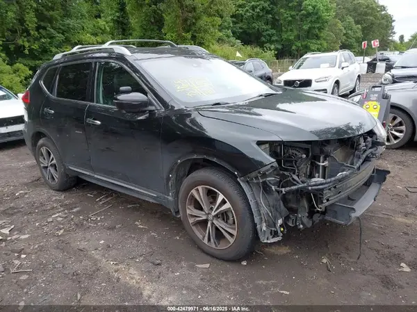 5N1AT2MV8HC751754 2017 NISSAN ROGUE - Image 1