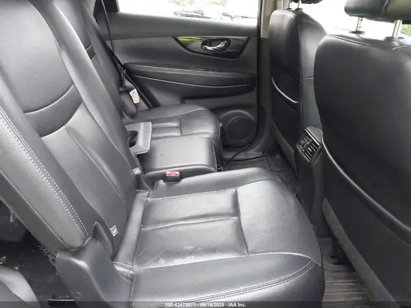 5N1AT2MV8HC751754 2017 NISSAN ROGUE - Image 8