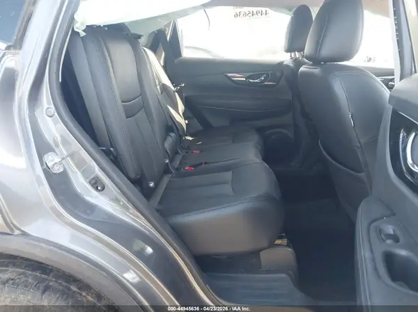 5N1AT2MV8HC753665 2017 NISSAN ROGUE - Image 8