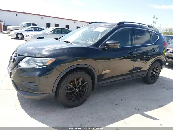 5N1AT2MV8HC755822 2017 NISSAN ROGUE - Image 2