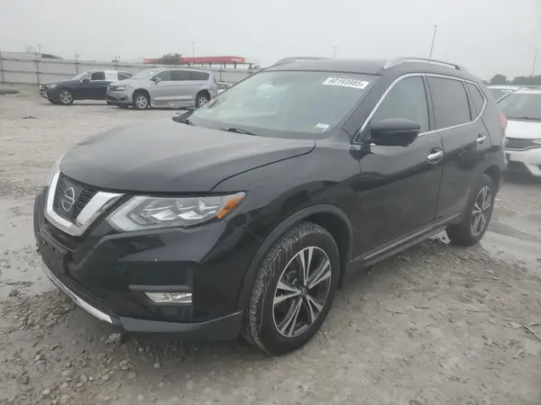 5N1AT2MV8HC756467 2017 NISSAN ROGUE - Image 1