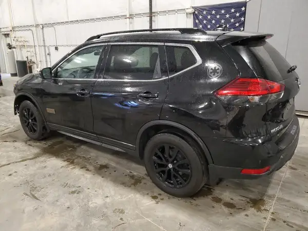 5N1AT2MV8HC759501 2017 NISSAN ROGUE - Image 2