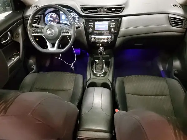 5N1AT2MV8HC759501 2017 NISSAN ROGUE - Image 8