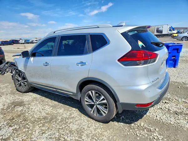 5N1AT2MV8HC762432 2017 NISSAN ROGUE - Image 2