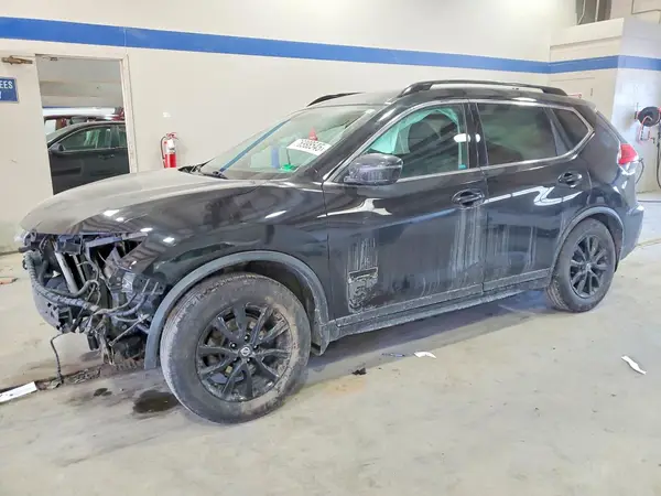 5N1AT2MV8HC764746 2017 NISSAN ROGUE - Image 1