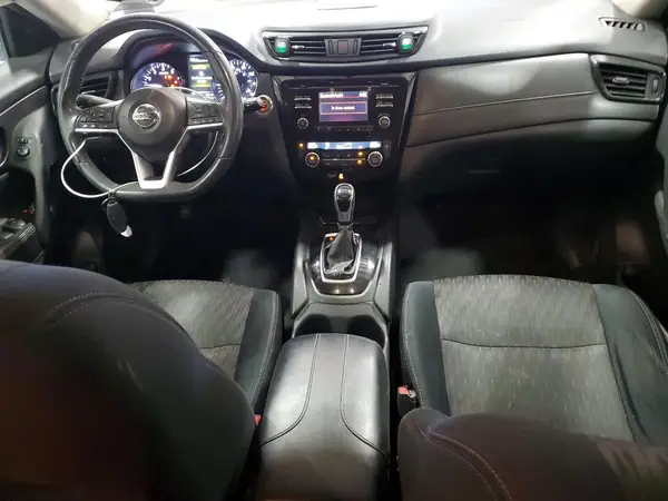 5N1AT2MV8HC764746 2017 NISSAN ROGUE - Image 8