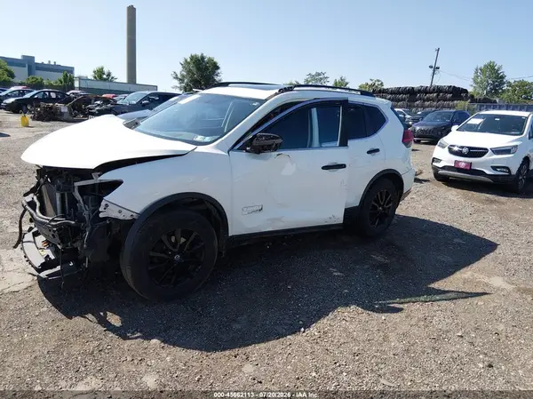 5N1AT2MV8HC767257 2017 NISSAN ROGUE - Image 2