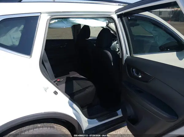 5N1AT2MV8HC767257 2017 NISSAN ROGUE - Image 8