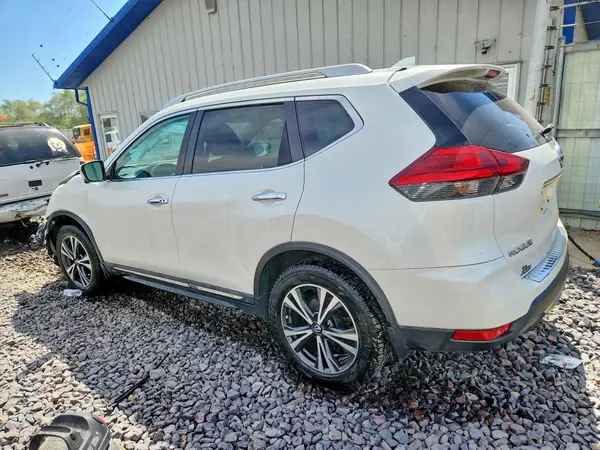 5N1AT2MV8HC774340 2017 NISSAN ROGUE - Image 2