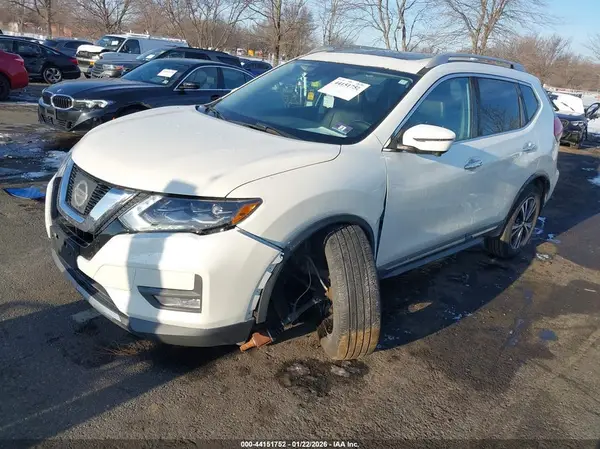 5N1AT2MV8HC780705 2017 NISSAN ROGUE - Image 2
