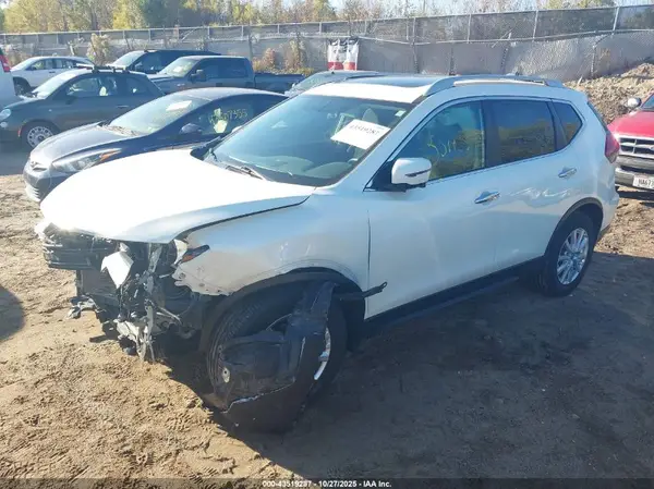 5N1AT2MV8HC780753 2017 NISSAN ROGUE - Image 2