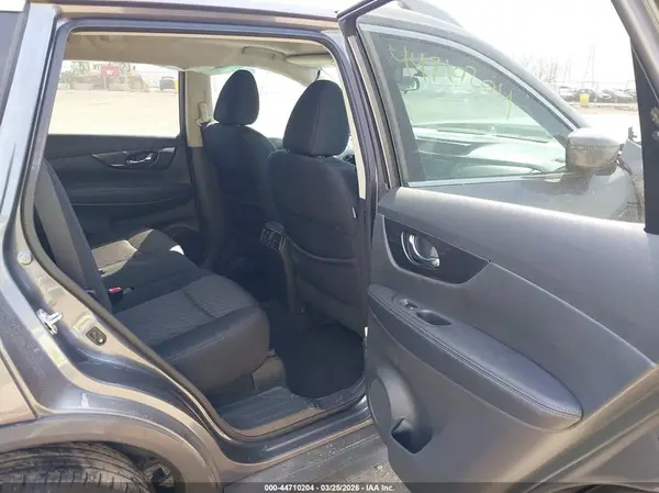 5N1AT2MV8HC786181 2017 NISSAN ROGUE - Image 8