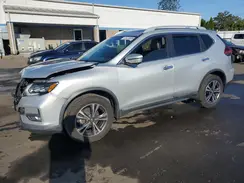 5N1AT2MV8HC795429 2017 NISSAN ROGUE