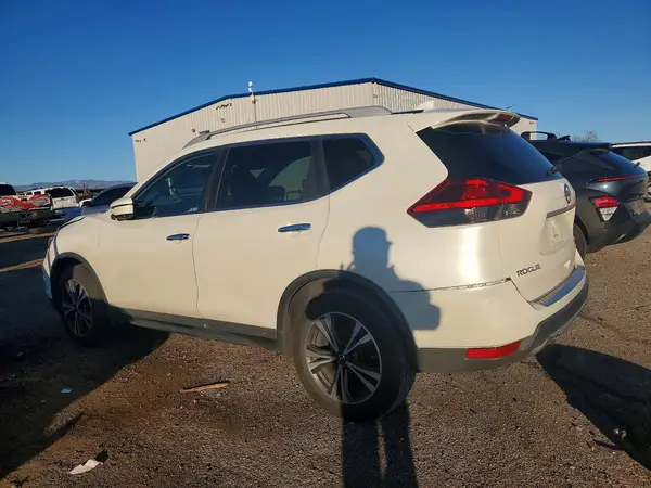 5N1AT2MV8HC795642 2017 NISSAN ROGUE - Image 2