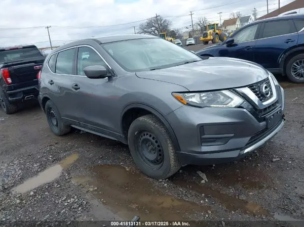 5N1AT2MV8HC796886 2017 NISSAN ROGUE - Image 1