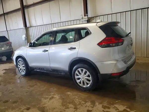 5N1AT2MV8HC797312 2017 NISSAN ROGUE - Image 2