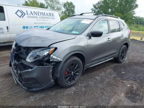 5N1AT2MV8HC800189 2017 NISSAN ROGUE - Image 2