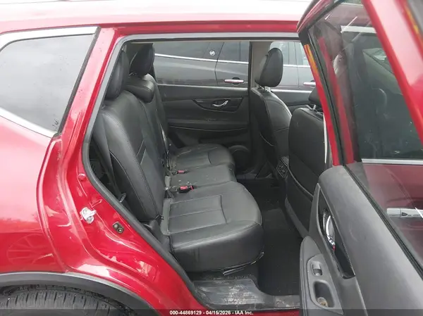 5N1AT2MV8HC801827 2017 NISSAN ROGUE - Image 8