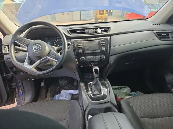 5N1AT2MV8HC806817 2017 NISSAN ROGUE - Image 8