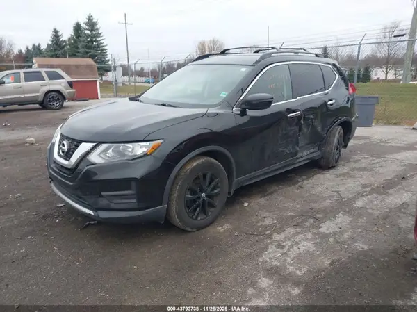 5N1AT2MV8HC807496 2017 NISSAN ROGUE - Image 2