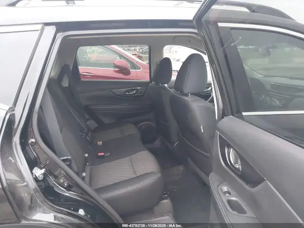 5N1AT2MV8HC807496 2017 NISSAN ROGUE - Image 8