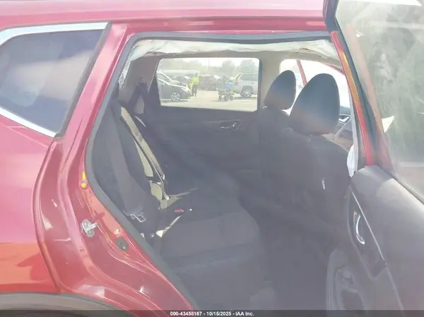 5N1AT2MV8HC810589 2017 NISSAN ROGUE - Image 8
